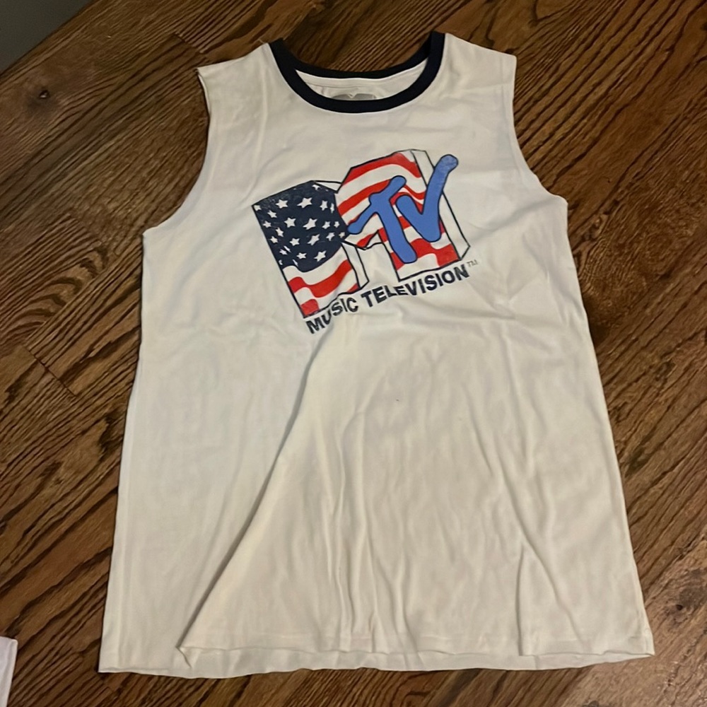 MTV sleeveless tshirt small